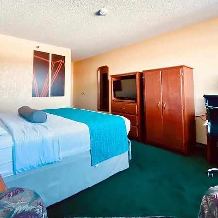Howard Johnson By Wyndham Denver West Уийт Ридж Екстериор снимка