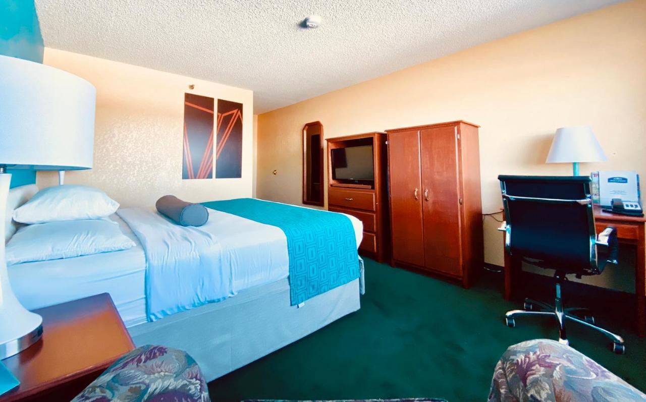 Howard Johnson By Wyndham Denver West Уийт Ридж Екстериор снимка