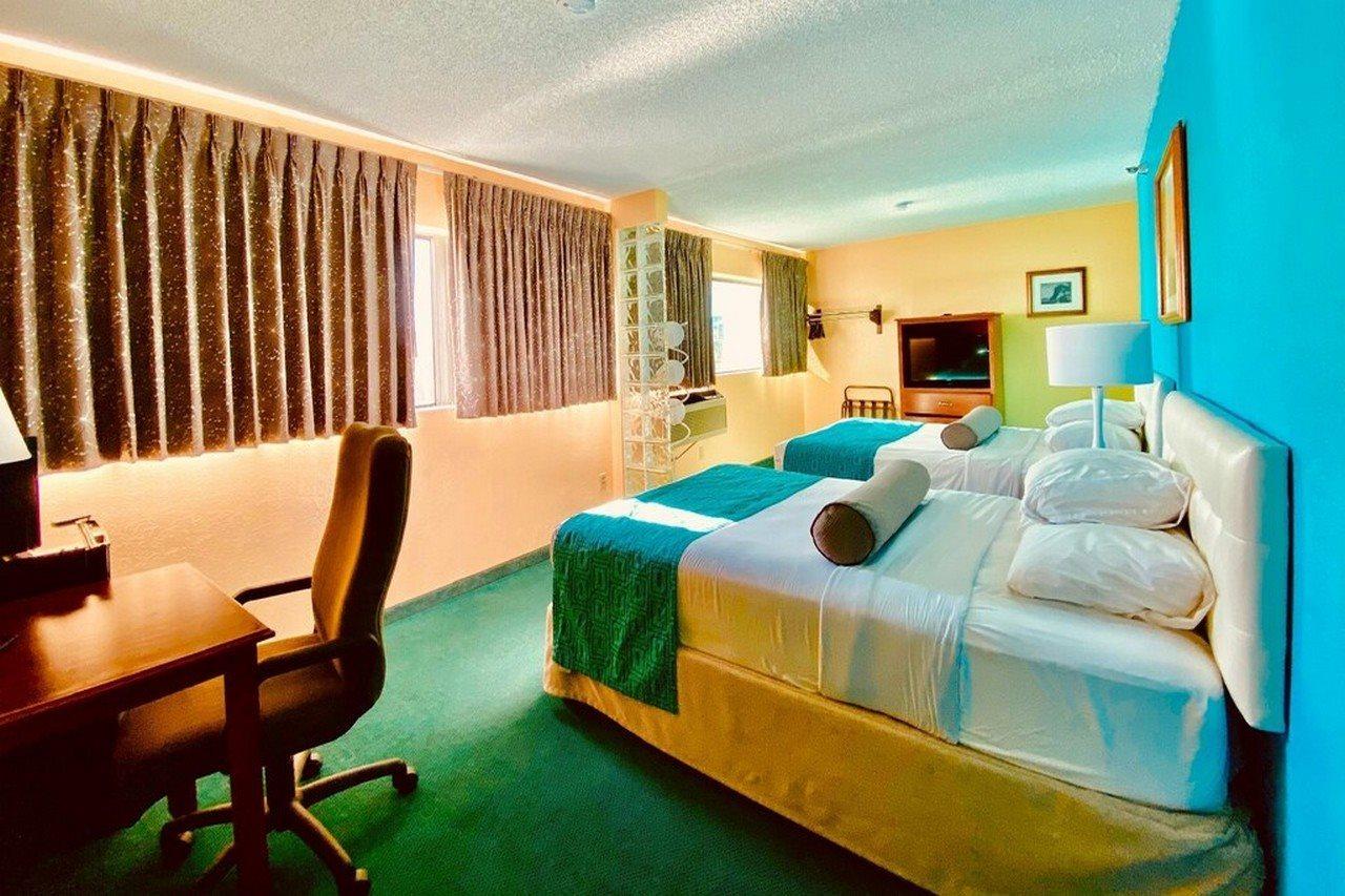 Howard Johnson By Wyndham Denver West Уийт Ридж Екстериор снимка