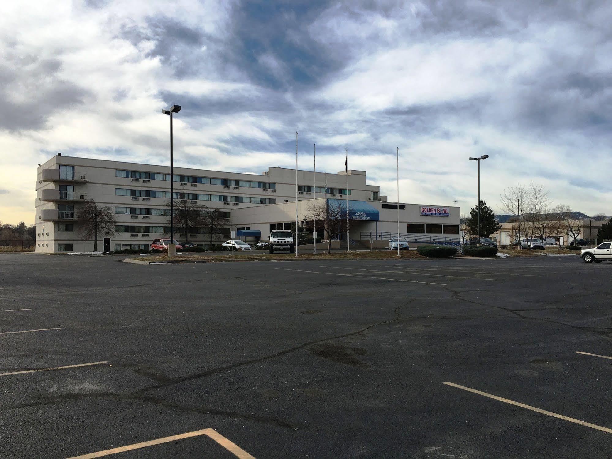 Howard Johnson By Wyndham Denver West Уийт Ридж Екстериор снимка