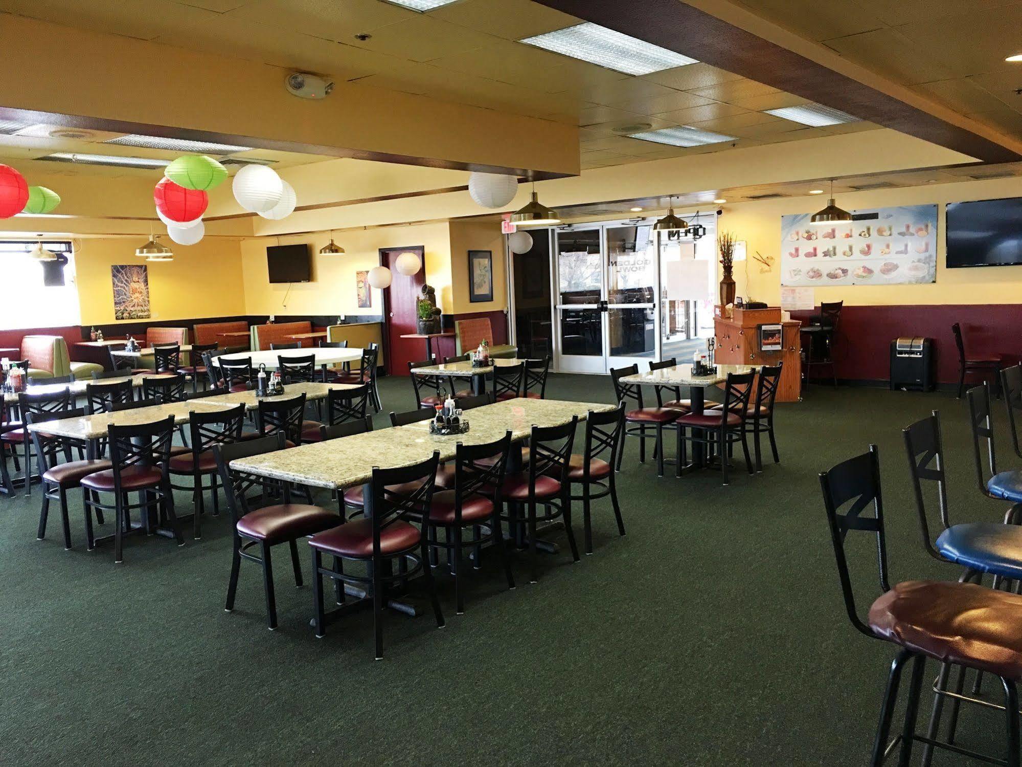 Howard Johnson By Wyndham Denver West Уийт Ридж Екстериор снимка