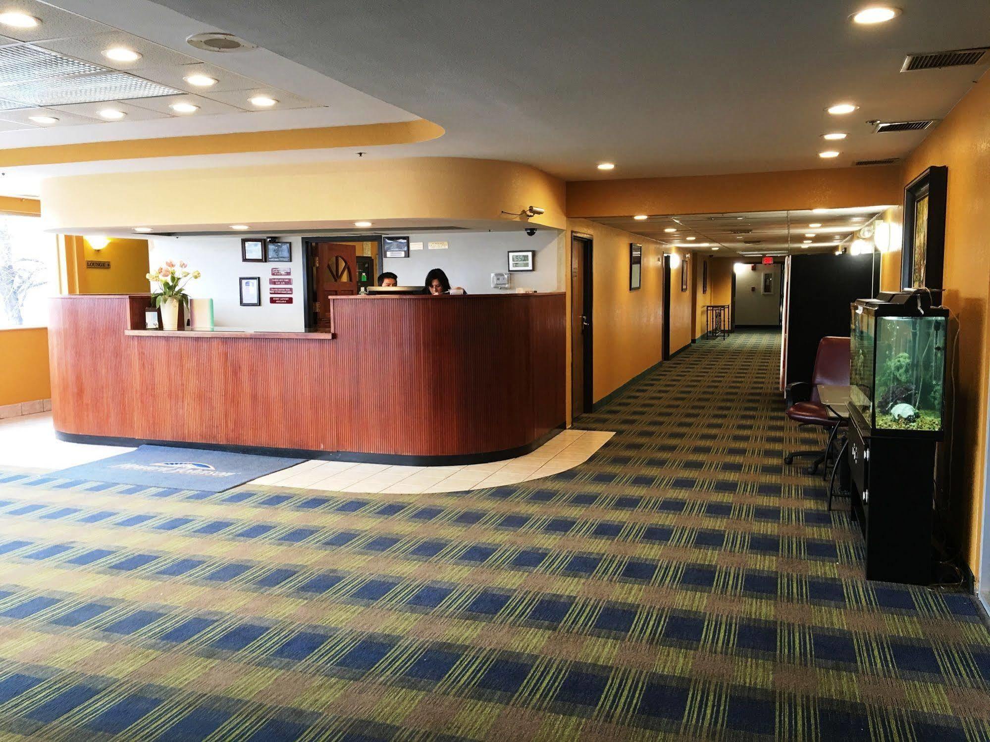 Howard Johnson By Wyndham Denver West Уийт Ридж Екстериор снимка