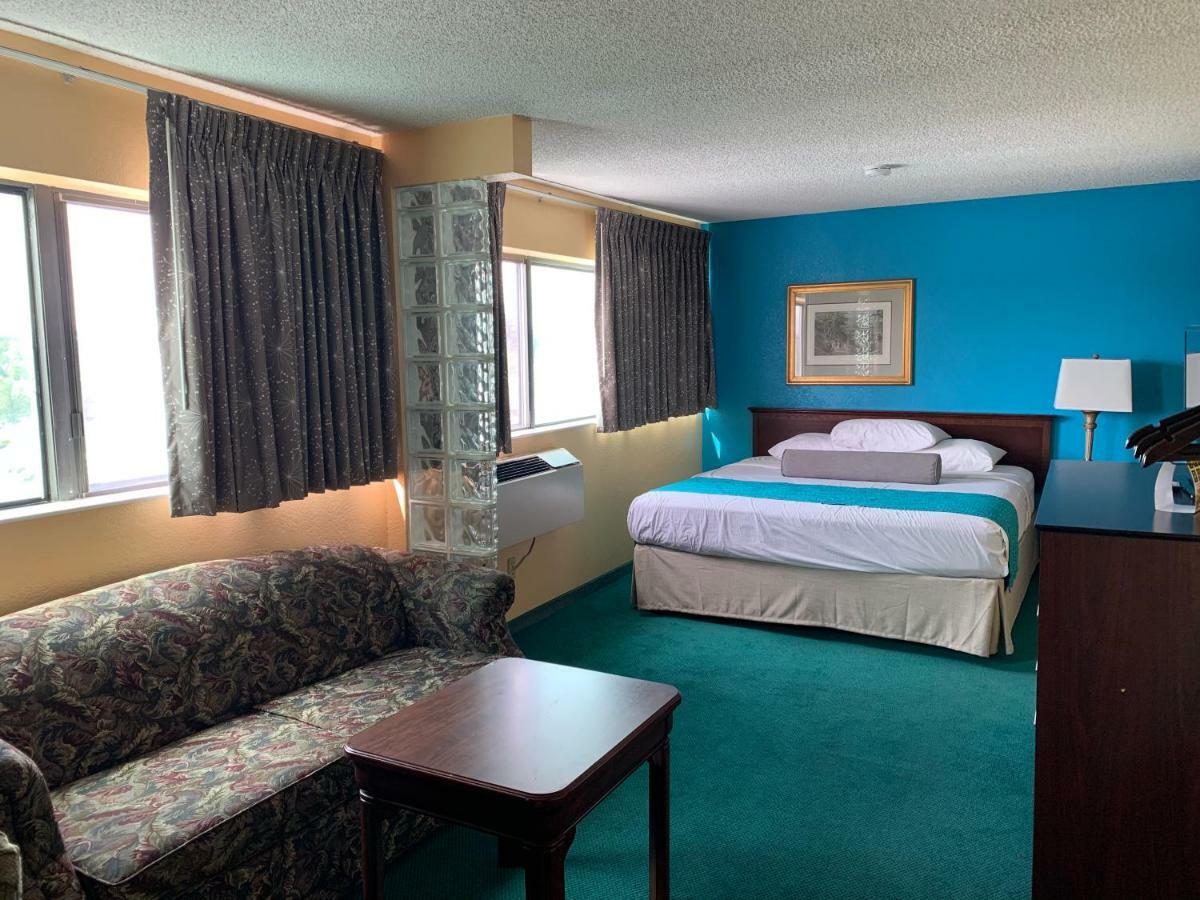 Howard Johnson By Wyndham Denver West Уийт Ридж Екстериор снимка