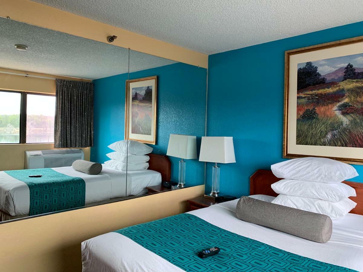 Howard Johnson By Wyndham Denver West Уийт Ридж Екстериор снимка