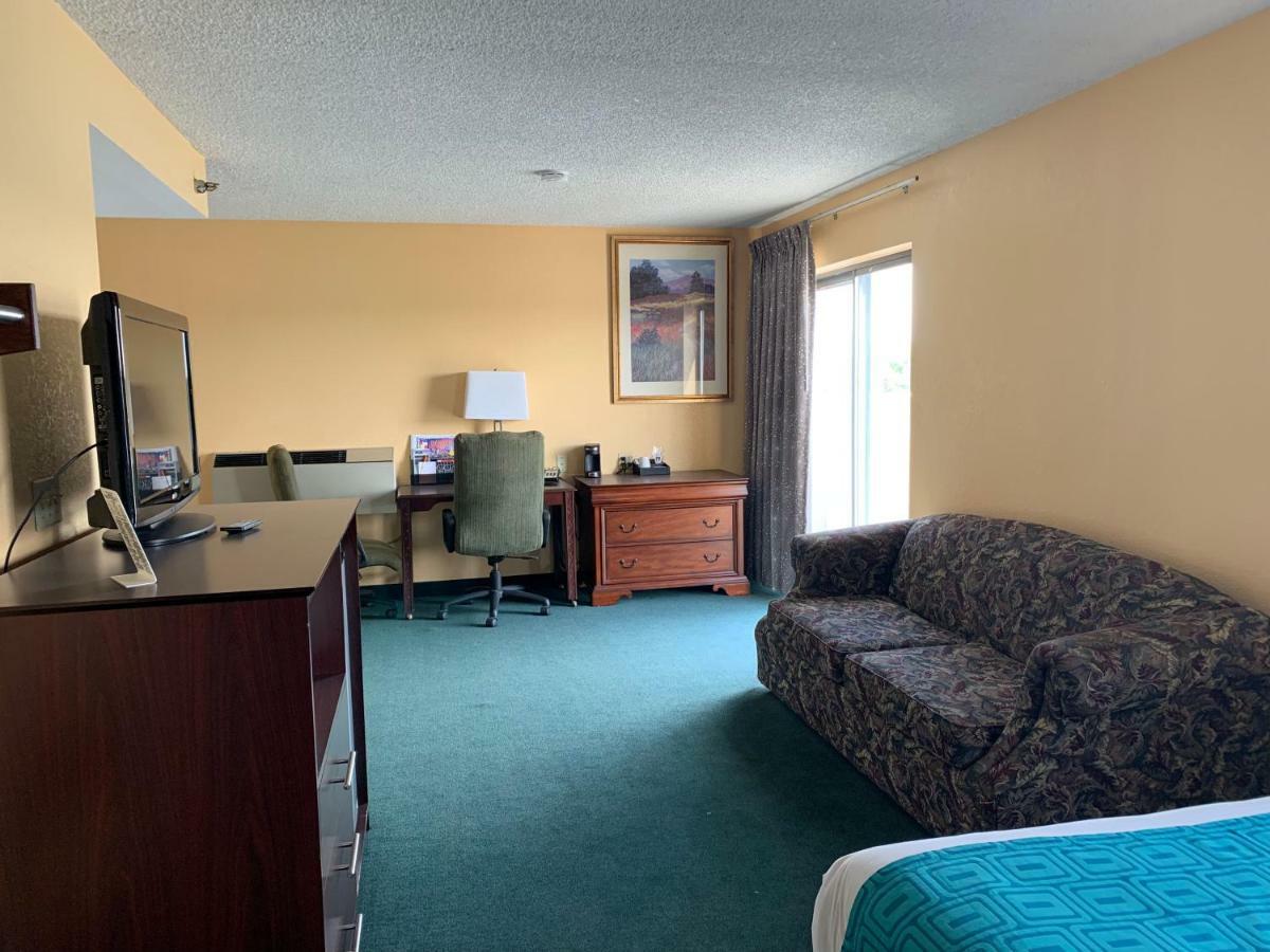 Howard Johnson By Wyndham Denver West Уийт Ридж Екстериор снимка